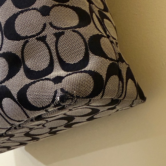 Coach Black & Gray Signature Shoulder Bag Coach Outlet | Coach Handbag - Picture 5 of 14